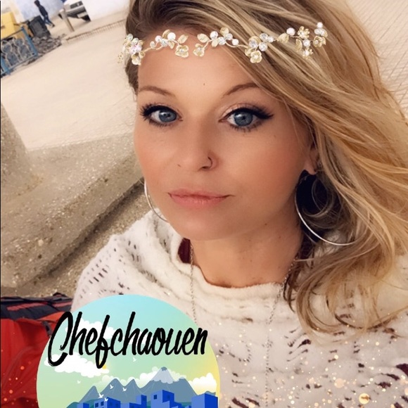 Meet your Posher, Tina - Picture 2 of 16